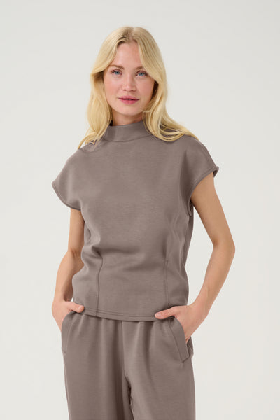 Chabrina Toppur - Iron