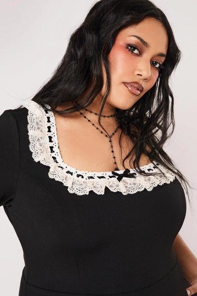 Moira Kjóll