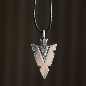 Hálsmen, Arrowhead Of Strength