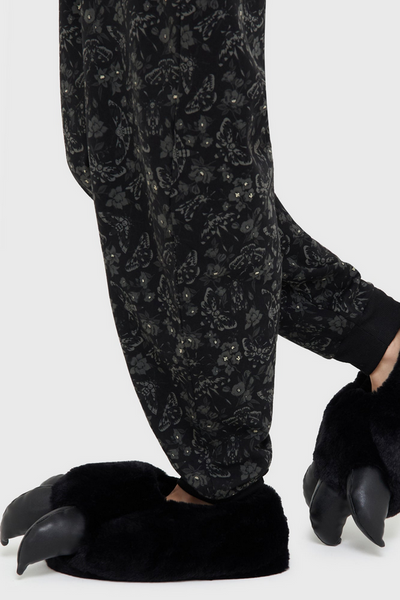 Beast's Curse Inniskór