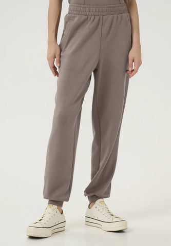 Chabrina Buxur - Iron