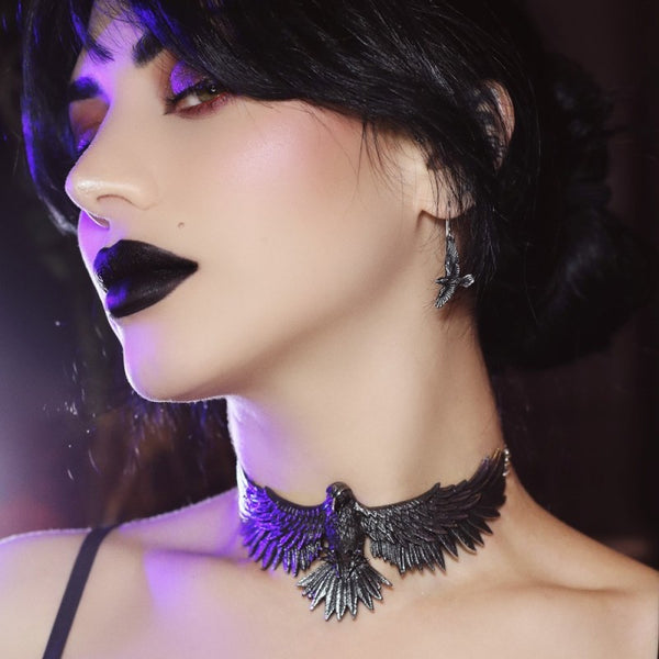 Black Raven Eyrnalokkar