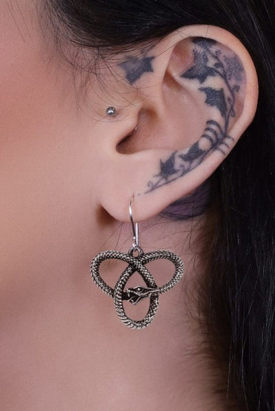 Eve's Triquetra Eyrnalokkar