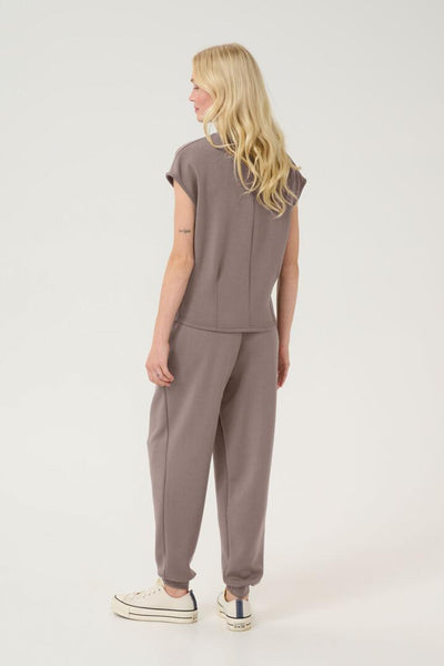 Chabrina Toppur - Iron