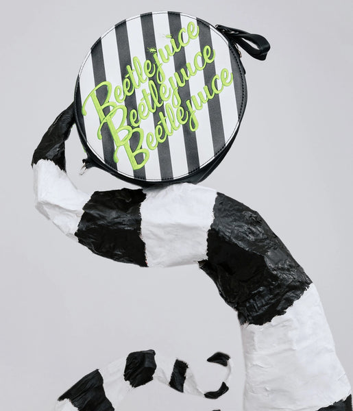 Beetlejuice Crossbody Taska