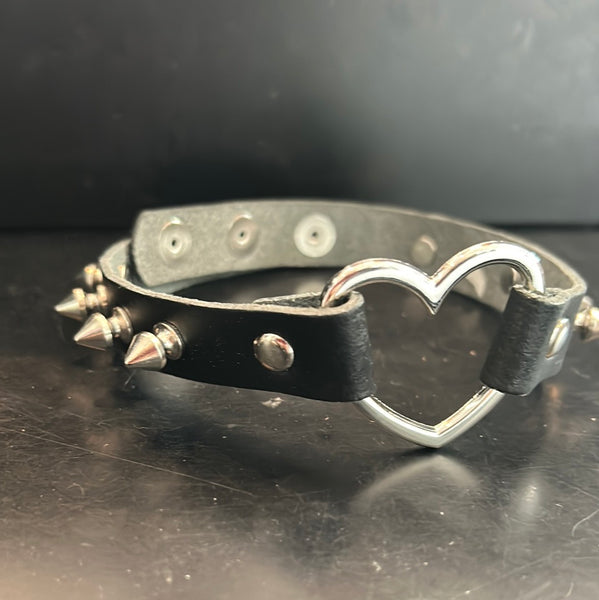 Choker með göddum - Svartur